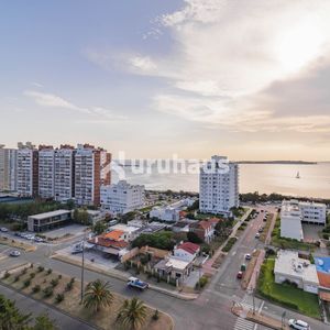 Venta Apartamento Tres Dormitorios Playa Mansa Punta Del Este Edificio Art Boulevard