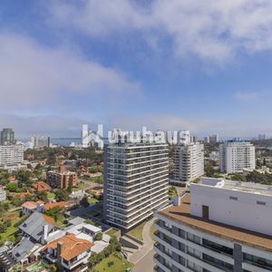 Venta Departamento Tres Dormitorios Icon Brava Punta Del Este