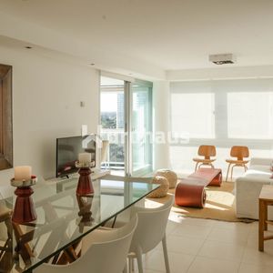 Torre De Mar - Moderno Pent House