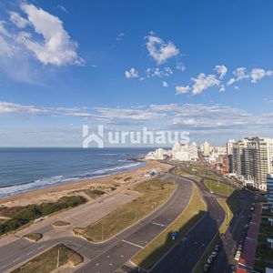 Venta Apartamento Dos Dormitorios Punta Del Este Edificio Torres Del Plata
