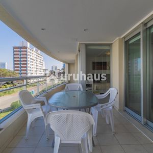 Venta Apartamento Punta Del Este Aidy Grill Edificio Forest Tower I