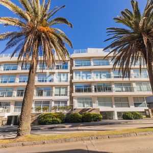 2 Dormitorios En La Peninsula - Super Moderno
