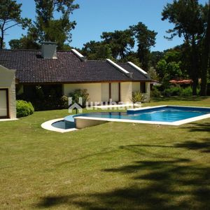 Venta De Casa De 4 Dormitorios En San Rafael