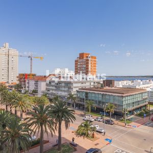 Oportunidad - Venta - Apartamento 3 Dormitorios - Punta Del Este