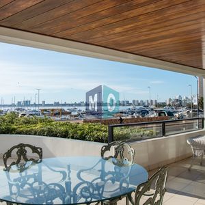 Sólido Apartamento En Venta, Península, Punta Del Este, 3 Dormitorios.