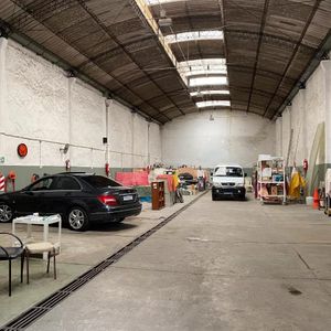 Venta Galpón 507 M2   8m De Altura Y Latura Permitida Construccion  27 Metros Fos 100% - Centro De Montevideo