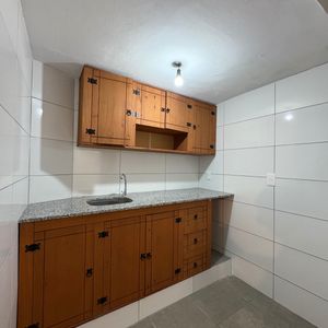 Alquiler Apartamento 1 Dormitorio Más Escritorio En Centro Sin Gastos Comunes