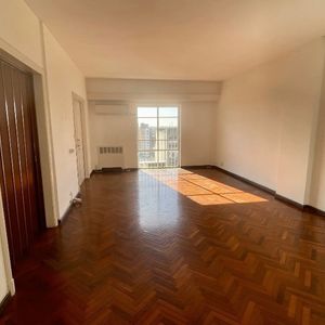 Apartamento En Venta Sobre 18 De Julio 4 Dormitorios 3 Baños Y Garage En Cordon