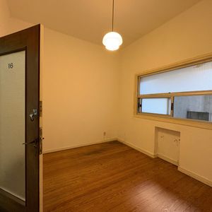 Alquiler Oficina En Centro Proximo A Servicios Y Facultades Bajos Gastos Comunes