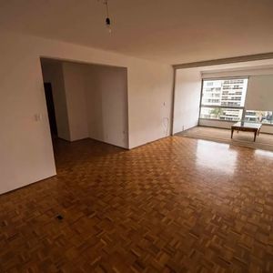 Apartamento En Venta En El Edificio Panamericano - 2 Dormitorios Y Cochera Buceo