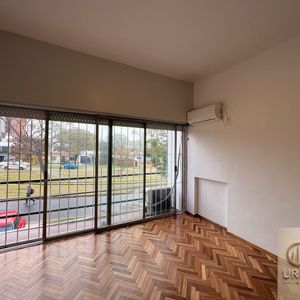 Alquiler Duplex En Brazo Oriental 2 Dormitorios Jardin Patio Cochera