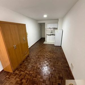 Alquiler Monoambiente C/placarad Calefon Y Heladera A Pasos De Rambla - Pocitos