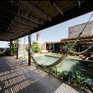 Casa En Alquiler De Verano, Con 3 Dormitorios En Suite + Casa De Huéspedes En  Punta Piedras, El Chorro