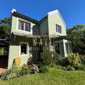 La Barra, 4 Dormitorios Y 2 Baños, Alarma ,jardín, Parrillero Techado.