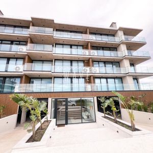 Venta De Apartamento, Con 2 Dormitorios, A Estrenar Playa Mansa