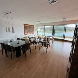 Alquiler Verano, Apartamento De 3 Dormitorios En Playa Mansa,punta Del Este, Primera Línea,ffull Amenities