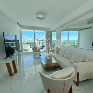 Venta Excelente Unidad Playa Mansa Frente Al Mar 2 Dorm En Suite