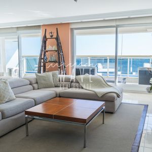 Venta Departamento 4 Suites Y Dependencia, Playa Mansa, Punta Del Este