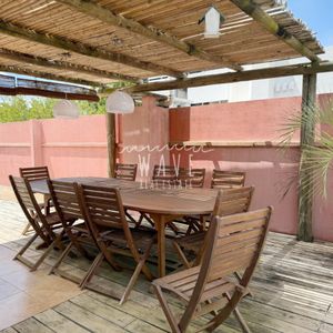 Venta De Apartamento De 2 Dormitorios En Rincón Del Indio, Pda 23, Orientación Bosque Con Vista Al Mar, Parrillero Propio