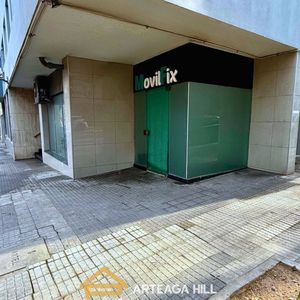 Alquiler | Local Comercial Al Frente En El Centro – Excelente Ubicación Sobre Esquina.