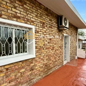 Alquiler | Casa Al Frente 2 Dormitorios En Cerrito Amplia, Luminosa Y Segura | Próxima A Propios Y Gral. Flores $19.000
