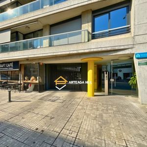 Alquiler | Apartamento Amueblado De 2 Dormitorios Con Cochera En 8 De Octubre | A Pasos De La Universidad Católica Y Parque Central