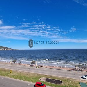 Apartamento Frente Al Mar De 2 Dormitorios 2 Baños En Piriapolis - Sunset