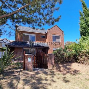 Casa Venta 3 Dormitorios 3 Baños, Barbacoa En Los ángeles, Piriápolis - El Trineo