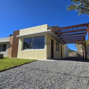 Casa En Venta A Estrenar De 2 Dormitorios Y 2 Baños, Barrio Médanos - Onix I
