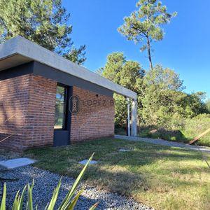 Casa A Estrenar Venta De 3 Dormitorios 3 Baños, Piscina En Punta Colorada - Moorea