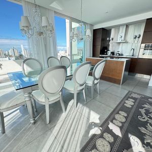 Apartamento En Venta C/ Cochera En Roosevelt