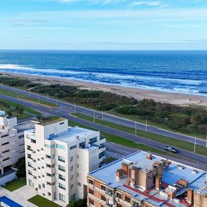 Apartamento En Venta Primera Linea Playa Brava - Parada 12 - 3 Dormitorios