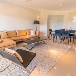 Apartamento En Venta C/ Cochera En P. Ballena