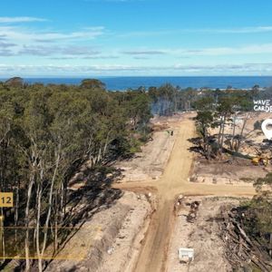 Lote En El Nido Punta Del Este, 20 Metros De La Piscina, Con Financiación
