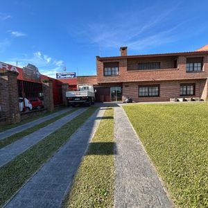 Venta Gran Casa 4 Dormitorios Con Galpón Y Piscina Colón