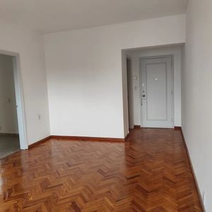 Venta Con Renta Apartamento 2 Dormitorios Ciudad Vieja