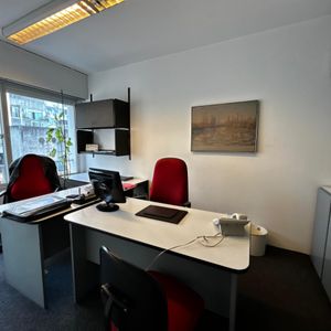 Venta Oficina Amueblada 3 Privados Y Cocina 45m2 Centro