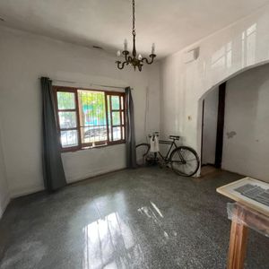 Venta Casa 2 Dormitorios Pocitos Con Patio