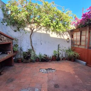Venta Casa 3 Dormitorios La Comercial Con Patio Y Cochera