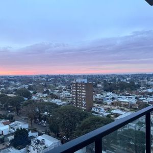 Alquiler Apartamento Amoblado 1 Dormitorio Malvin Con Balcon