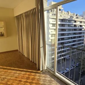 Venta Apartamento Penthouse 2 Dormitorios Pocitos Garaje