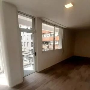 Alquiler Apartamento 3 Dormitorios Centro Con Balcon Y Patio
