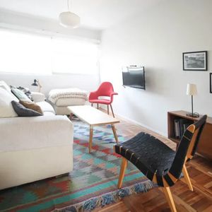 Alquiler Apartamento 2 Dormitorios Pocitos Garaje Y Balcón