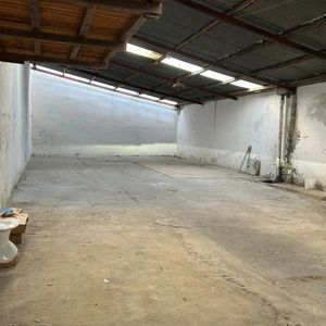 Alquiler Gran Local Jacinto Vera 290m2 Cochceras O Multirubro