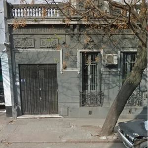 Alquiler Casa 8 Dormitorios Tres Cruces Con Patio Y Garaje