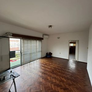 Alquiler Apartamento 3 Dormitorios La Blanqueada Con Balcón