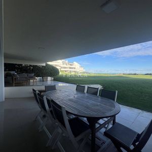 Departamento De Primera Categoría En Venta En Manantiales