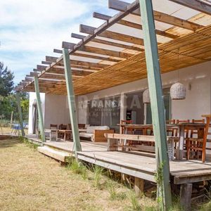 Casa En Alquiler En Barrio Cerrado La Residence, Zona Colegios..