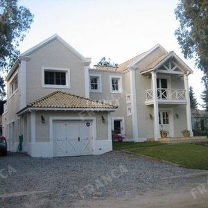 Casa En Venta En Laguna Blanca, Manantiales.