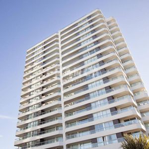 Penthouse En Venta En Av Del Mar, Punta Del Este.